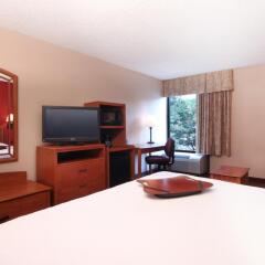 Отель Meadowlands River Inn 2* Стандартный номер с различными типами кроватей фото 4
