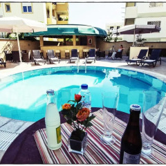 Comfort Hotel бассейн