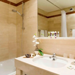 Отель Mercure Marseille Centre Prado Vélodrome 4* Стандартный номер с различными типами кроватей фото 2