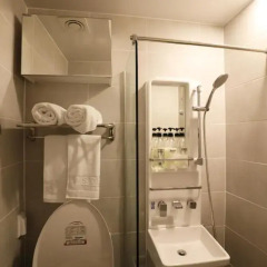 Отель STEP INN Myeongdong 1 3* Стандартный номер с двуспальной кроватью