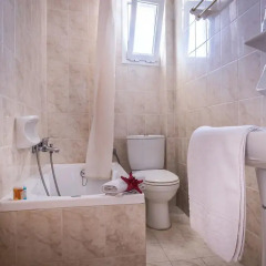 Hotel Varres 3* Стандартный семейный номер с двуспальной кроватью фото 2