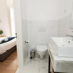 Отель Lisbon Check-In Guesthouse 3* Люкс с различными типами кроватей фото 4