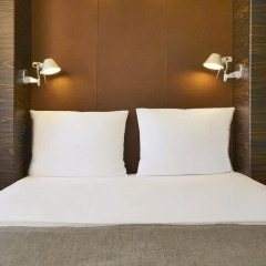 Отель Motel One Duesseldorf City 2* Стандартный номер с различными типами кроватей