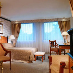 Отель Kempinski Corvinus 5* Полулюкс