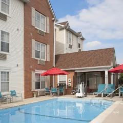 Отель TownePlace Suites by Marriott Indianapolis - Keystone бассейн