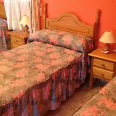 Отель Hostal Carmona комната для гостей фото 2