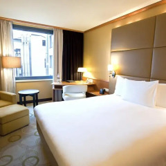 Отель Hilton Prague Old Town 5* Стандартный номер с различными типами кроватей фото 8