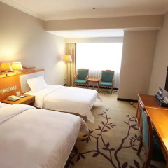Guangzhou Hotel 3* Стандартный семейный номер с разными типами кроватей фото 3