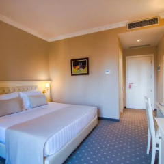 Lot Boutique Hotel 3* Улучшенный номер с различными типами кроватей фото 4
