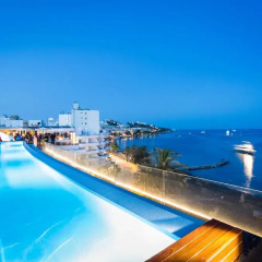 Отель One Ibiza Suites бассейн фото 3