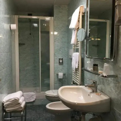 Hotel Iris 3* Стандартный номер с разными типами кроватей фото 4