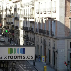 Отель Six Rooms Plaza Mayor