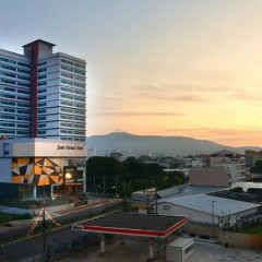 Siam Oriental Hotel парковка
