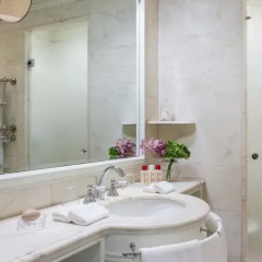 Отель Hassler Roma 5* Стандартный номер с двуспальной кроватью фото 4