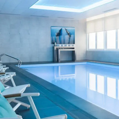 AC Hotel Paris Le Bourget Airport by Marriott бассейн