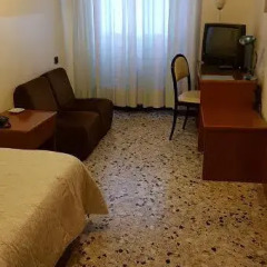 Отель Ristorante Albergo Roma 2* Стандартный номер фото 6