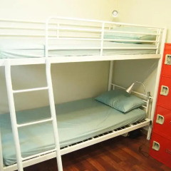 Отель Come On Guesthouse Myeongdong Стандартный номер с 2 отдельными кроватями фото 2