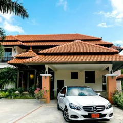 Отель Villa Laguna Phuket парковка
