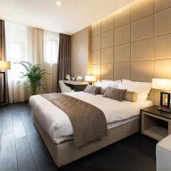 Отель Dominic & Smart Luxury Suites Republic Square 4* Представительский люкс с различными типами кроватей фото 12
