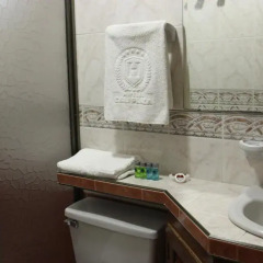 Отель Cali Plaza Hotel Колумбия, Кали - отзывы, цены и фото номеров - забронировать отель Cali Plaza Hotel онлайн ванная