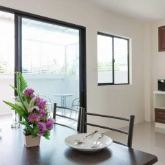 Отель Modern Townhouse в номере