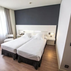 Отель Axor Feria 4* Стандартный номер с двуспальной кроватью фото 2