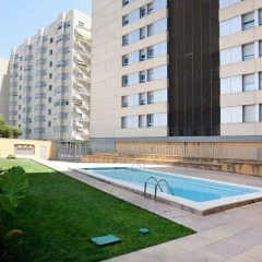 Отель Letsgo Barcelona Ccib Suite Барселона бассейн