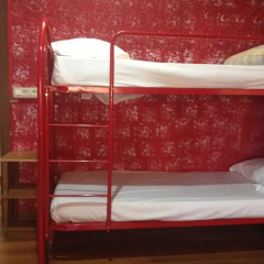 Отель HostelRoma сейф в номере