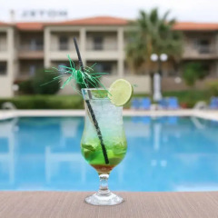 Отель Kalives Resort спортивное сооружение