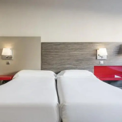 Отель ILUNION Barcelona 4* Стандартный номер с различными типами кроватей фото 31