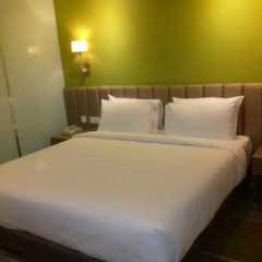 Cosmo Hotel Kuala Lumpur Стандартный номер разные типы кроватей фото 3