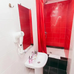 Hostel on Lenina Улучшенный номер разные типы кроватей фото 7