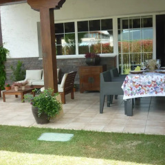 Отель Lolain House питание