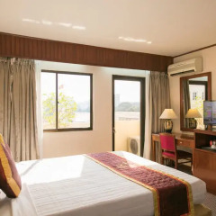 Asian Hotel 3* Номер Делюкс с различными типами кроватей
