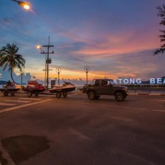 Golden House Hotel Patong Beach парковка