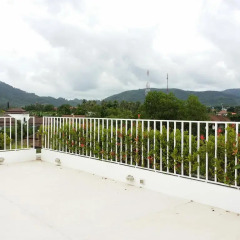 Отель White House @ Marina Phuket балкон