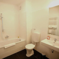 Отель Puzzlehotel Belvedere/Hauptbahnhof ванная