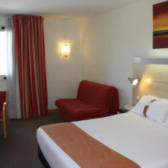 Отель Holiday Inn Express Barcelona - Molins de Rei комната для гостей фото 3