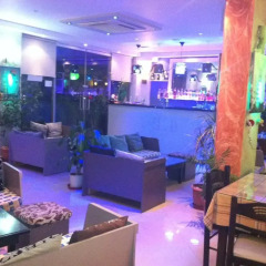 Отель Driloni Hotel Албания, Ксамил - отзывы, цены и фото номеров - забронировать отель Driloni Hotel онлайн интерьер отеля