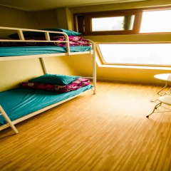 Kimchee Sinchon Guesthouse - Hostel Кровать в женском общем номере с двухъярусной кроватью фото 17