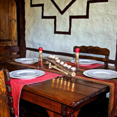 Отель Addo Palace Bush Huts питание