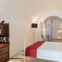 Отель Iliovasilema Suites 4* Люкс с различными типами кроватей фото 16