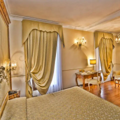 Hotel Monaco & Grand Canal в номере