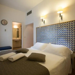 Floris Hotel 3* Номер Комфорт с двуспальной кроватью фото 10