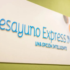 Отель Holiday Inn Express Guadalajara Aeropuerto парковка