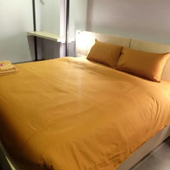 Loma Hostel at Phuket Town комната для гостей