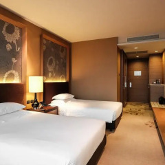 Eastin Grand Hotel Sathorn 4* Улучшенный номер с различными типами кроватей