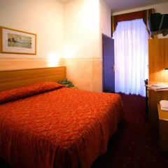Hotel Assarotti 2* Стандартный номер с двуспальной кроватью
