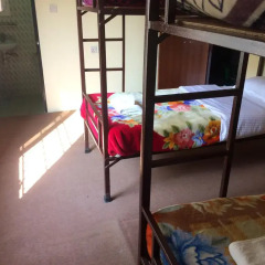 Отель Tourist Hostel Непал, Покхара - отзывы, цены и фото номеров - забронировать отель Tourist Hostel онлайн балкон