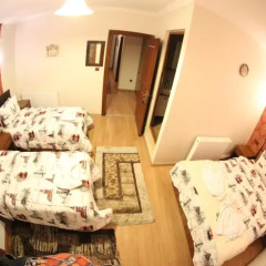 Boomerang Guesthouse 2* Стандартный семейный номер с двуспальной кроватью фото 2